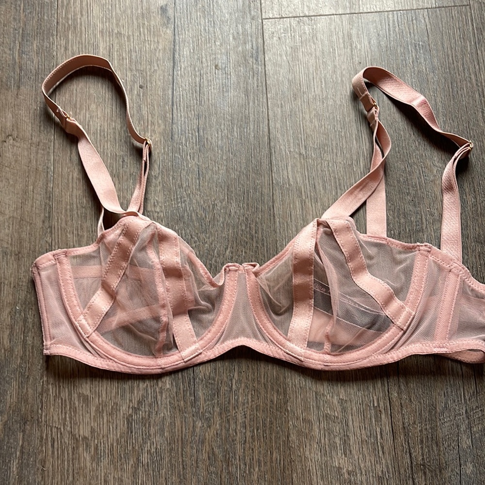 VS very sexy Bra nwot
